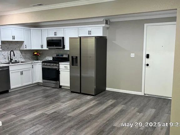 1226 East Maywood Avenue - Apt: 103